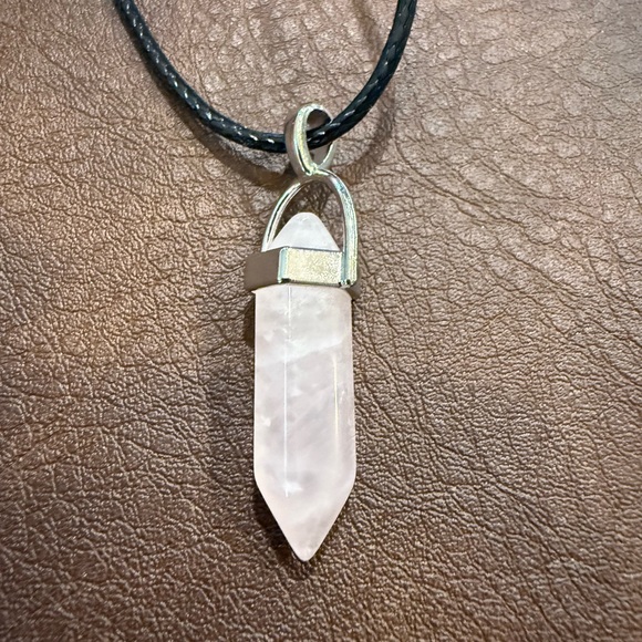 Elegant Silver and Pink Quartz Pendant Necklace - Picture 1 of 1